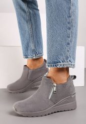 Szare Sneakersy na Koturnie Ozdobione Suwakiem i Dailee. Szare obuwie sportowe damskie Born2be, z jeansu, bez zapięcia. Za 109.99 zł.