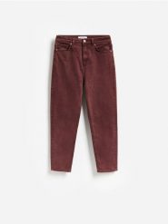 Jeansy mom - brązowy. Brązowe jeansy damskie Reserved. Za 129.99 zł.