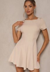 Beżowa Sukienka o Rozkloszowanym Kroju na Krótki Rękaw Zdobiona Przeszyciami Mepiza. Brązowe sukienki damskie Renee, z aplikacjami, eleganckie, bez ramiączek. W wyprzedaży za 75.99 zł.