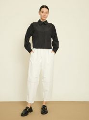 BGN Koszula w kolorze czarnym rozmiar: 36. Czarne koszule damskie BGN, bez wzorów, bez kołnierzyka, bez ramiączek. Za 86.99 zł.