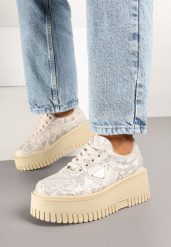 Beżowe Sneakersy na Karbowanej Platformie Ozdobione Wężowym Motywem Feniora. Brązowe obuwie sportowe damskie Born2be, na lato, bez zapięcia. Za 99.99 zł.