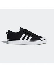 Adidas Sneakersy "Nizza" w kolorze czarnym rozmiar: 37. Czarne obuwie sportowe damskie Adidas, bez zapięcia. Za 206.42 zł.