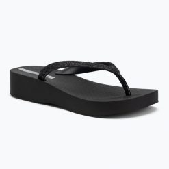 Japonki damskie Ipanema Mesh Chic Plat. Czarne klapki damskie Ipanema, bez wzorów, z gumy, bez obcasa, bez zapięcia. Za 159.99 zł.
