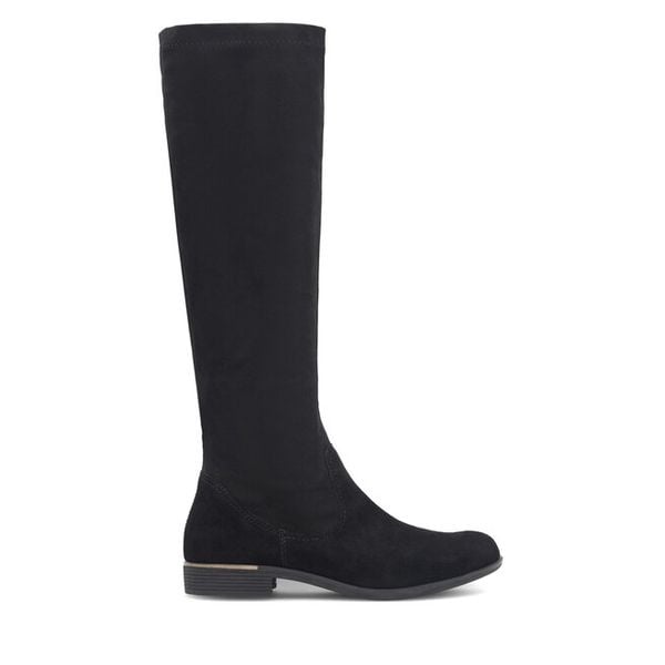 Kozaki Lasocki. Czarne kozaki damskie Lasocki, bez obcasa, na płaskiej podeszwie, bez zapięcia. Za 167.99 zł.