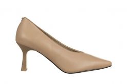 Czółenka Bayla-159 5065 001-P Beż Lico 159190, Skóra naturalna - 41. Brązowe czółenka damskie Bayla, bez wzorów, ze skóry, bez obcasa, na obcasie. W wyprzedaży za 269.10 zł.