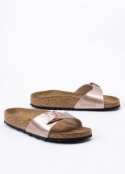 Klapki damskie BIRKENSTOCK MADRID BF. Żółte klapki damskie Birkenstock, bez wzorów, bez obcasa, bez zapięcia. Za 279.99 zł.
