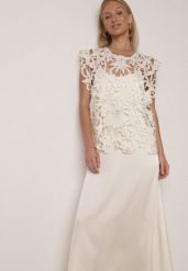 Jasnobeżowa Satynowa Sukienka na Ramiączka z Wiskozy i Bawełny z Narzutką Messishis. Brązowe sukienki damskie Born2be, z aplikacjami, z bawełny, bez ramiączek. Za 239.99 zł.