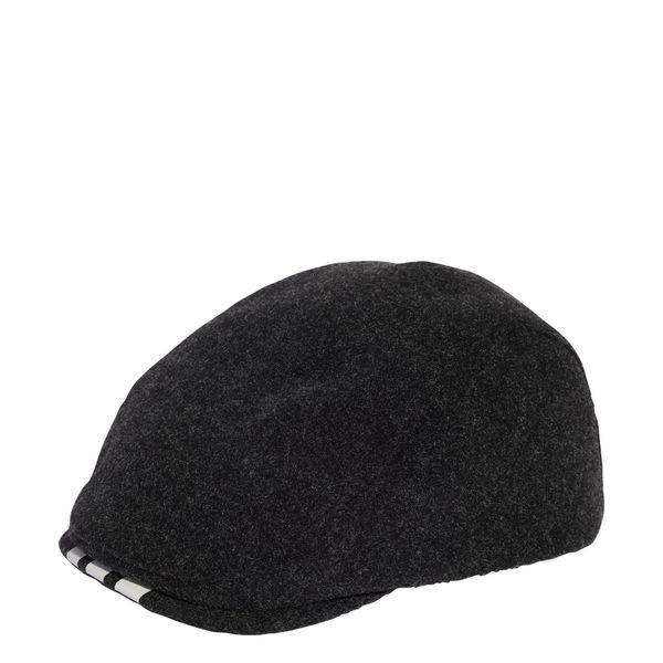 Czapka Gatsby. Czarne czapki damskie Adidas, bez wzorów, z polaru. Za 169.50 zł.