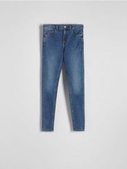 Jeansy push up slim long leg - granatowy. Niebieskie jeansy damskie Reserved, z podwyższonym stanem. W wyprzedaży za 79.99 zł.