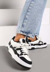 Czarne Płaskie Sneakersy z Geometrycznym Zdobieniem Evithia. Czarne obuwie sportowe damskie Born2be, z materiału, bez zapięcia. Za 109.99 zł.