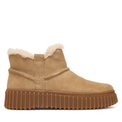 Botki Clarks. Brązowe botki damskie Clarks, bez obcasa, na płaskiej podeszwie, bez zapięcia. Za 519.99 zł.