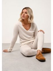 Just Cashmere Kaszmirowy sweter "Joan" w kolorze białym rozmiar: M. Białe swetry klasyczne damskie Just Cashmere, m, z kaszmiru, bez kołnierzyka. Za 297.97 zł.