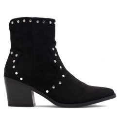 Trzewiki DeeZee. Czarne botki damskie DeeZee, bez obcasa, na płaskiej podeszwie, bez zapięcia. Za 199.99 zł.