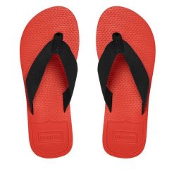 Japonki Hunter. Czarne klapki damskie Hunter, bez wzorów, bez obcasa, bez zapięcia. Za 79.99 zł.