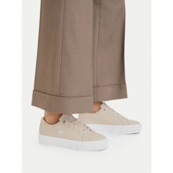 Tenisówki Beverly Hills Polo Club. Brązowe trampki damskie Beverly Hills Polo Club, bez wzorów, bez zapięcia. Za 179.99 zł.