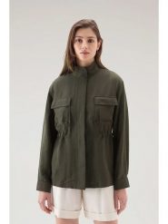 Woolrich Kurtka przejściowa "Fluid" w kolorze khaki rozmiar: M. Brązowe kurtki damskie Woolrich, m, bez wzorów, bez kaptura. Za 462.29 zł.
