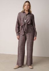 Brązowy Komplet z Lnem i Wiskozą Szerokie Spodnie i Koszula z Wiązaniem Ravilith. Brązowe koszule damskie Born2be, na lato, l, bez wzorów, z bawełny, bez kołnierzyka, bez ramiączek. Za 219.99 zł.