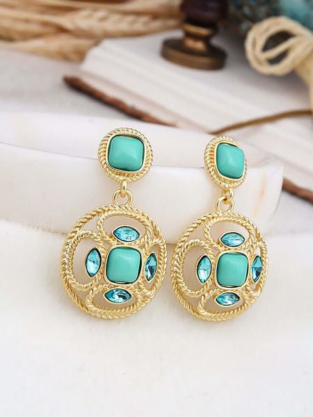 L'Atelier de Gaia Pozłacane kolczyki-wkrętki z kamieniami szlachetnymi i perłami rozmiar: onesize. Niebieskie kolczyki damskie L'Atelier de Gaia, z cyrkonią, pozłacane. Za 96.60 zł.