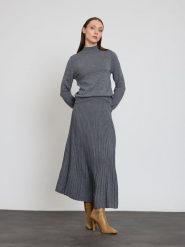 BGN Golf w kolorze szarym rozmiar: 38. Szare golfy damskie BGN, bez wzorów, bez ramiączek. Za 78.99 zł.