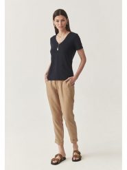 TATUUM Koszulka w kolorze granatowym rozmiar: XL. Niebieskie bluzki damskie TATUUM, xl, bez wzorów, bez kołnierzyka, bez ramiączek. Za 84.01 zł.