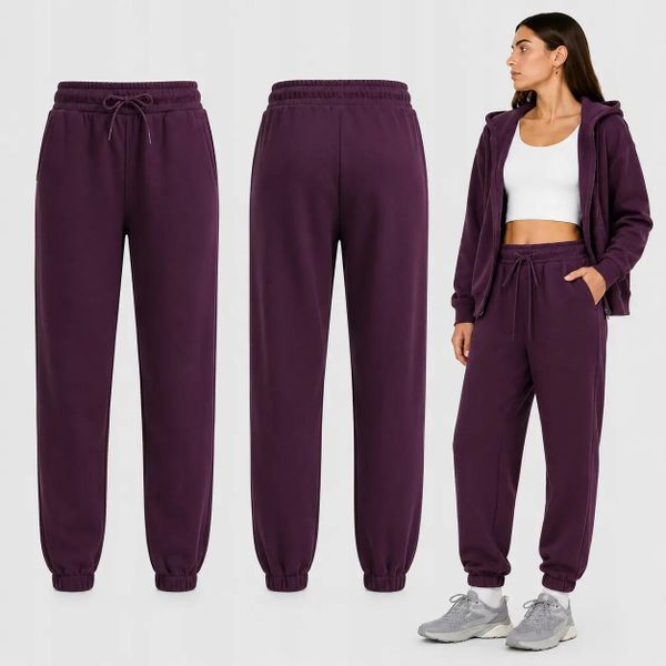 SPODNIE DAMSKIE DRESOWE 4F JOGGERY SPORTOWE BASIC CZERWONE. Czerwone spodnie sportowe damskie 4F, xl, bez wzorów, z bawełny, na fitness i siłownię. Za 95.95 zł.