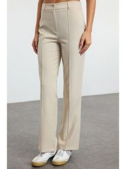 Trendyol Spodnie w kolorze beżowym rozmiar: 38. Brązowe spodnie materiałowe damskie Trendyol, bez wzorów, z materiału. Za 73.99 zł.