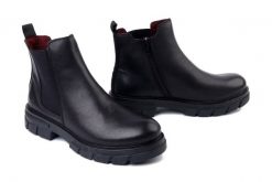 RIEKER Z9150-00 black, botki damskie. Czarne botki damskie Rieker, z gumy, bez obcasa, na obcasie, bez zapięcia. Za 373.71 zł.