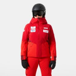 Damska kurtka narciarska Helly Hansen Kvitfjell Race. Czerwone kurtki damskie Helly Hansen, na zimę, bez wzorów, bez kaptura. W wyprzedaży za 2,298.50 zł.