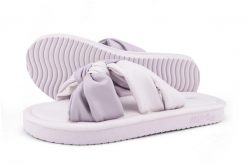 Klapki basenowe damskie Flip Flop Fauna Chess. Czerwone klapki damskie Flip Flop, bez wzorów, z materiału, bez obcasa, bez zapięcia. Za 104.49 zł.