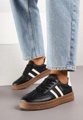 Czarno-Białe Sneakersy w Stylu Tenisówek z Paskami na Boku Saliena. Czarne obuwie sportowe damskie Born2be, z jeansu, bez zapięcia, tenisowe. Za 89.99 zł.