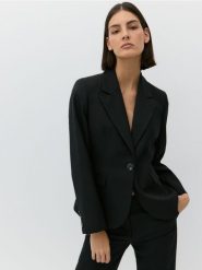 Taliowana marynarka z wełną - czarny. Czarne marynarki i żakiety damskie Reserved, l, bez wzorów, z tkaniny. W wyprzedaży za 159.99 zł.