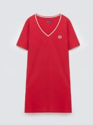 Sukienka damska dzianinowa z niewielkim haftem czerwona Zorkana 603. Czerwone sukienki damskie Big Star, bez wzorów, z dzianiny, sportowe, bez ramiączek. Za 119.99 zł.