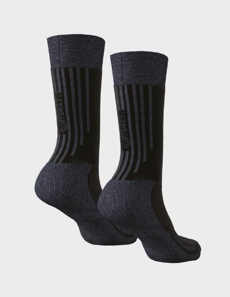 Skarpetki trekkingowe Halti Merinotec 2-Pack. Czarne skarpetki damskie Halti, bez wzorów, z elastanu. Za 124.99 zł.