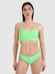 4F Góra od bikini damska - zielona M. Zielone bikini 4F, bez wzorów, z elastanu. W wyprzedaży za 39.99 zł.