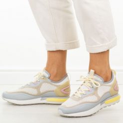 Szare sportowe buty damskie Filippo Dp7843/26. Szare obuwie sportowe casual damskie Filippo, z dresówki, bez zapięcia. Za 279.00 zł.