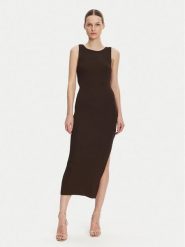 Guess Sukienka dzianinowa W5GK47 Z3L10 Brązowy Regular Fit. Brązowe sukienki damskie Guess, z aplikacjami, z dzianiny, bez ramiączek. Za 319.99 zł.
