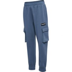 Spodnie dresowe z kieszeniami Hummel Allton Cargo Pants. Niebieskie spodnie dresowe damskie Hummel, bez wzorów, z dresówki. Za 84.00 zł.