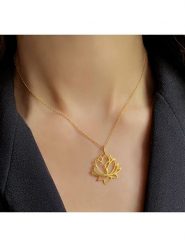 Les Petites Précieuses Pozłacany naszyjnik z zawieszką - dł. 40 cm rozmiar: onesize. Żółte naszyjniki damskie Les Petites Précieuses, pozłacane. Za 74.28 zł.