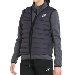 Anorack Parka Bullpadel Noia Woman. Czarne parki damskie bullpadel, bez kaptura. W wyprzedaży za 493.25 zł.