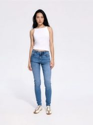 Jeansy slim z dłuższą nogawką - niebieski. Niebieskie jeansy damskie Reserved. Za 99.99 zł.