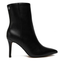 Botki Nine West. Czarne botki damskie Nine West, bez obcasa, na szpilce, bez zapięcia. Za 279.99 zł.