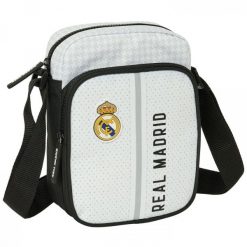 Real Madryt saszetka na ramię biały. Białe nerki i saszetki damskie REAL MADRID, bez wzorów, z materiału. Za 99.00 zł.