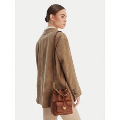 Torebka Guess. Brązowe torebki klasyczne damskie Guess, bez dodatków. Za 1,269.00 zł.