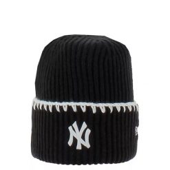 Czapka damska New York Yankees Chunky Topstich. Białe czapki damskie New Era, na zimę, bez wzorów. Za 177.50 zł.