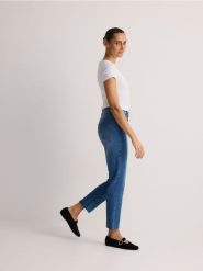Jeansy mini flare - niebieski. Niebieskie jeansy damskie Reserved. W wyprzedaży za 79.99 zł.