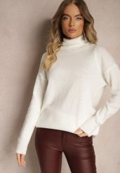 Jasnobeżowy Golf Bez Zdobień Minimalistyczny Torlena. Brązowe golfy damskie Renee, m, z aplikacjami, z jeansu, bez ramiączek. Za 99.99 zł.