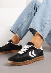 Czarne Sneakersy w Stylu Klasycznych Tenisówek z Ozdobnymi Przeszyciami Napilia. Czarne obuwie sportowe damskie Born2be, z jeansu, bez zapięcia, tenisowe. Za 89.99 zł.