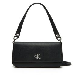 Torebka Calvin Klein Jeans. Czarne torebki klasyczne damskie Calvin Klein Jeans, z jeansu, bez dodatków. Za 249.99 zł.