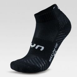 Skarpety treningowe dla dorosłych Uyn Agule Low Cut Socks. Czarne obuwie sportowe damskie Uyn, bez wzorów. Za 79.99 zł.