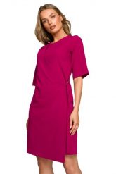 Sukienka elegancka z podwójnym przodem z klamrą klasyczna fioletowa. Fioletowe sukienki damskie Sukienki.shop, bez wzorów, biznesowe, bez ramiączek. Za 289.00 zł.
